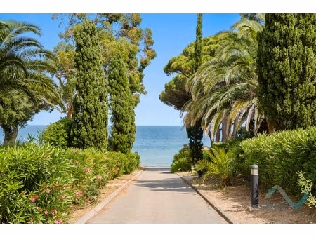 vente mazet t2 cabine duplex acces direct plage le lavandou