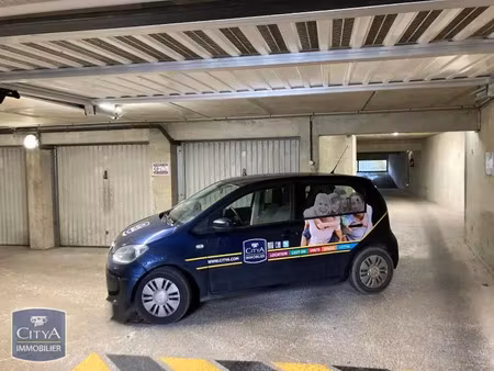 parking à louer - meaux (77) - 93€