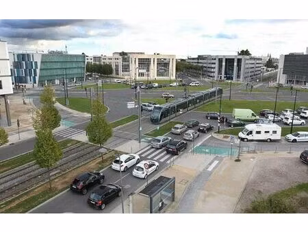 location commerce bordeaux 135 m²