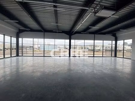 location local d'activités le haillan 1 611 m²