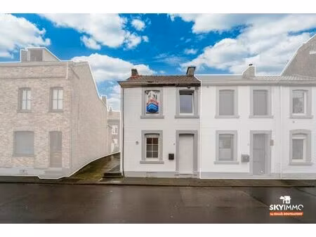 charmante maison - 1ch- jemeppe - proche toutes commodite