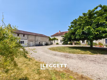 maison 7 pièce(s)  sérigny