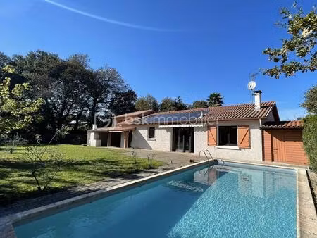 maison de 120 m² à mees