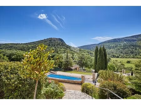 maison de luxe à vendre à vauvenargues