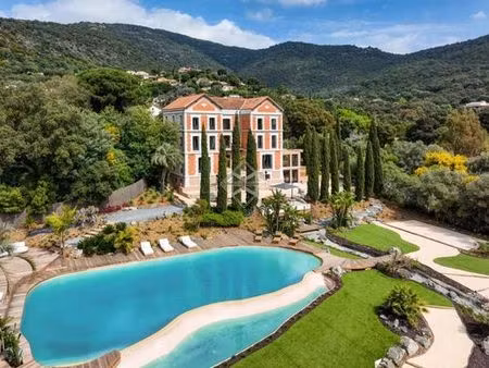 villa de luxe de 11 pièces en location le lavandou  provence-alpes-côte d'azur