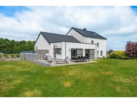 coup de cœur ! villa rénovée avec vue et grands espaces