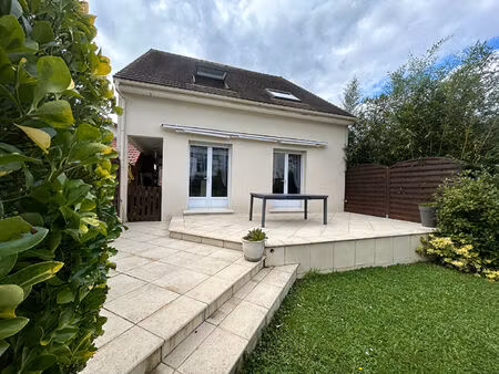 maison 6 pièces de 139 m²