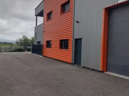 location local commercial 390m2 rivesaltes 66600 - 2700 € - surface privée