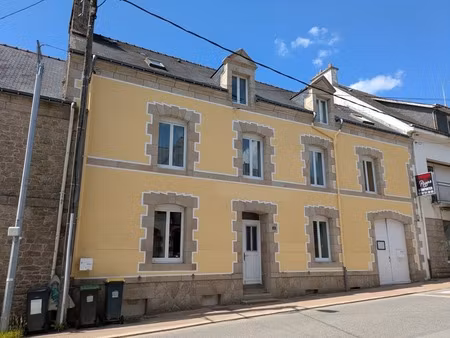 bubry ensemble maison appartement local commercial de 200m² environ 9 pieces parcelle de 2