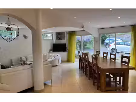 maison coursegoules 222 m² t-5 à vendre  725 000 €