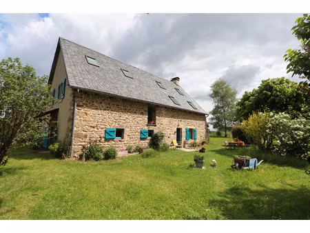 propriété sur 9 406 m2 de terrain