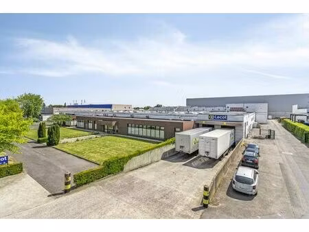 local commercial à louer à heule