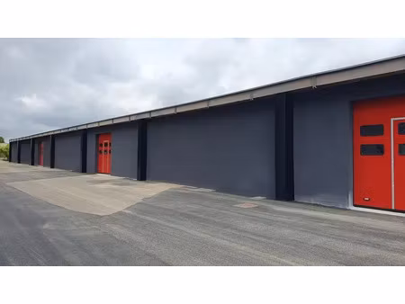 locaux d'activités à louer à maurepas - a partir de 697 m²