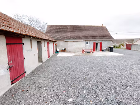 charmante maison de campagne avec terrain et dépendances