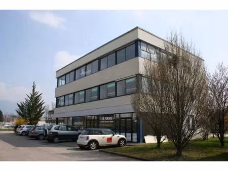 location locaux professionnels 217 m² à argonay (74370)  1 984 €