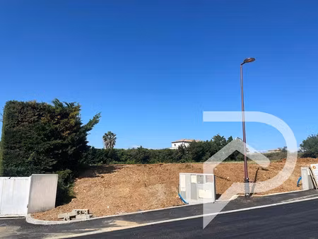 vente terrain 900 m² à thézan-lès-béziers (34490)  196 000 €
