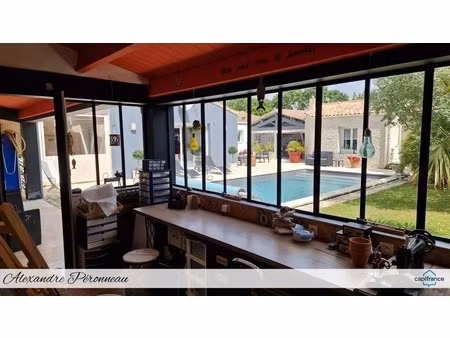 maison à vendre 6 pièces proche de la rochelle (17)