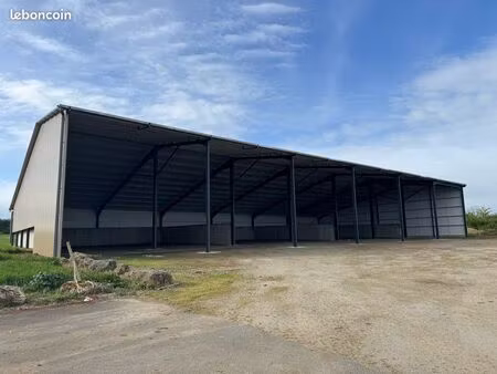 site de stockage fonctionnel  bureaux et pont bascule