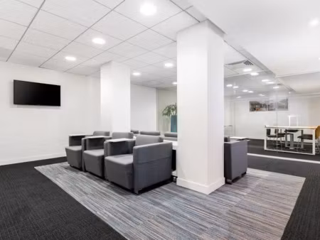 location meublée locaux professionnels 5 m² à paris 1er (75001)  99 €