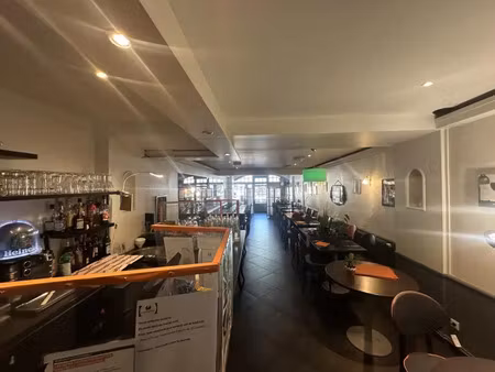 bar restaurant à vendre  très bonne visibilité