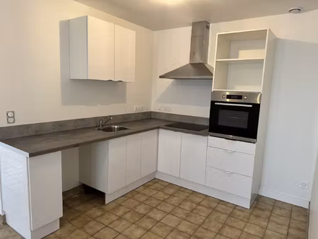 maison t2 de bourg : couffé