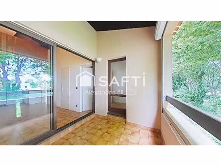 appartement résidence standing avec piscine et place de parking privative