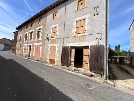 vente maison 5 pièces 183 m² à marnay (86160)  50 000 €