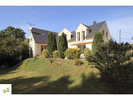 maison contemporaine sur sous-sol d'environ 270m2