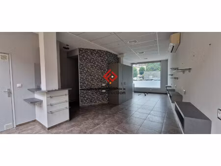 location local commercial 39m² la tour du pin 38110