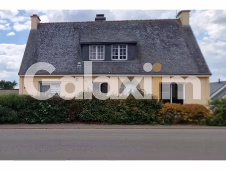 vente maison 8 pièces 131 m² à les fougerêts (56200)  166 400 €