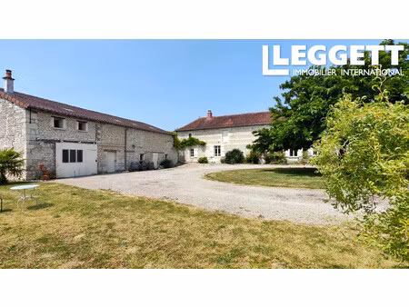 achat maison 7 pièces 300m² serigny 86230