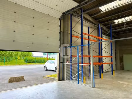 local d'activités 680 m² avec bureaux à louer
