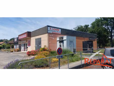 location local professionnel 440m² st pantaleon de larche 19600
