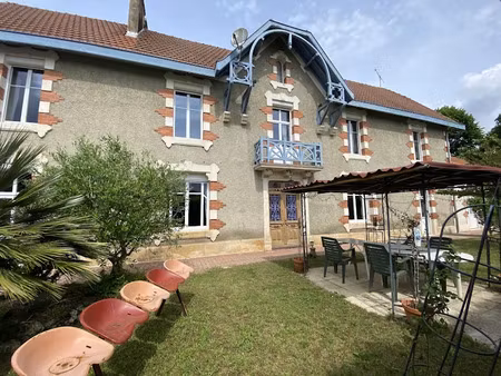 vente maison 9 pièces 320 m² à mosnac-saint-simeux (16120)  273 000 €
