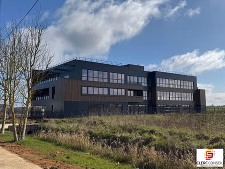 location local professionnel 142m² st martin du vivier 76160