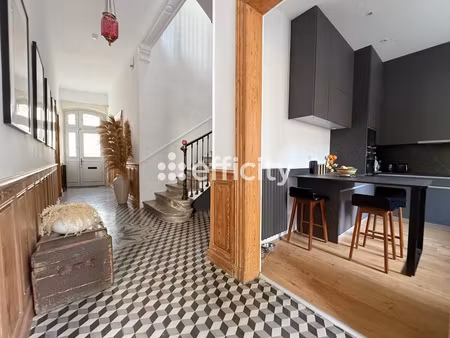 maison 8 pièces - 335 m²