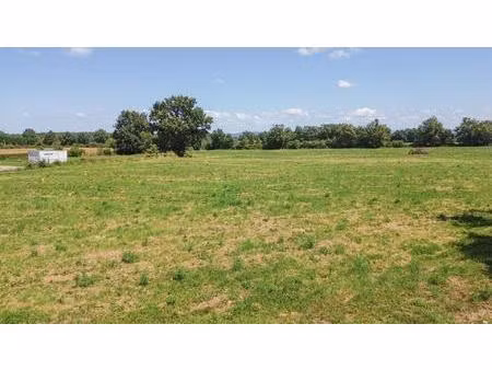 terrain à bâtir - 666 m²