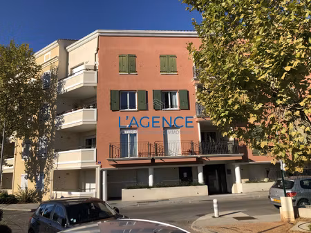 en plein centre de la farléde dans une copropriété recherché