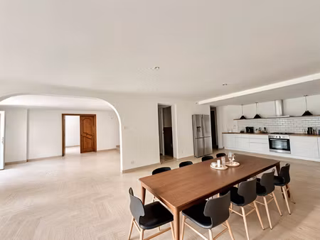 villevieille- bas de maison t4 de 117m2-3 chambres et jardi