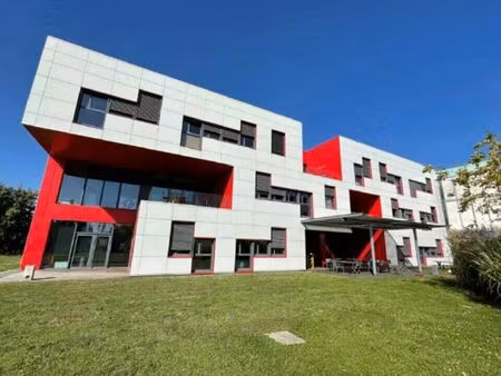 location bureau 2006 m² à dardilly (69570)