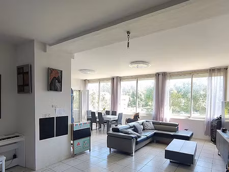 vente appartement 3 pièces 131 m² à sainte-anastasie-sur-issole (83136)  273 000 €