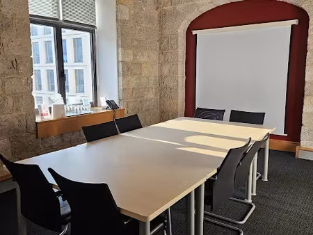 location meublée locaux professionnels 20 m² à marseille 2ème (13002)  1 599 €