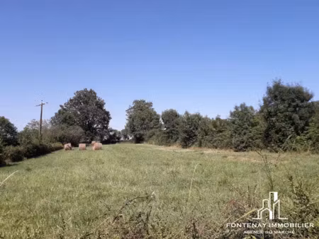 vente terrain 2685 m² à vouvant (85120)  39 000 €