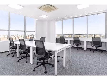 location meublée locaux professionnels 45 m² à euralille (59777)  3 439 €