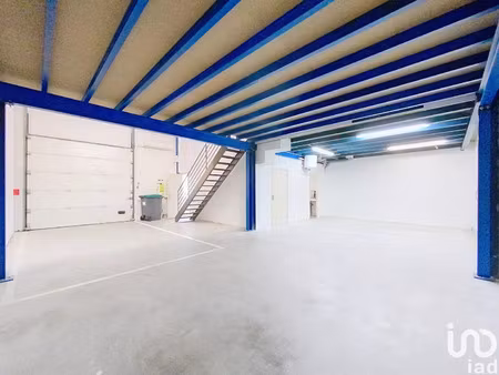 location commerce 183 m² à varennes-jarcy (91480)