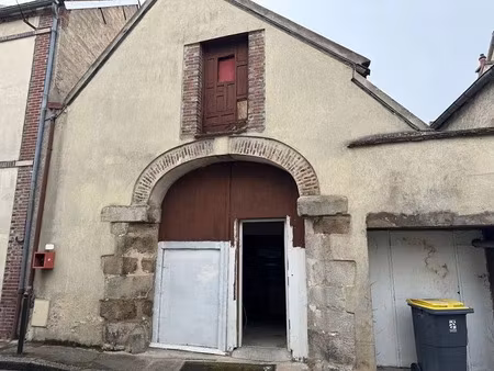 vente parking 140 m² à sens (89100)  46 000 €