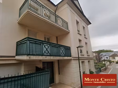location parking 10 m² à le chesnay-rocquencourt (78150)  90 €
