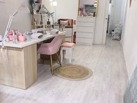 location locaux professionnels 26.29 m² à mougins (06250)  642 €