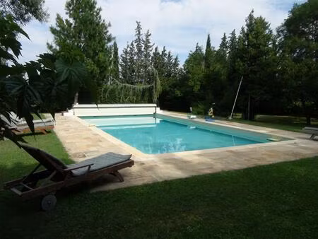 magnifique mas ancien à vénéjan