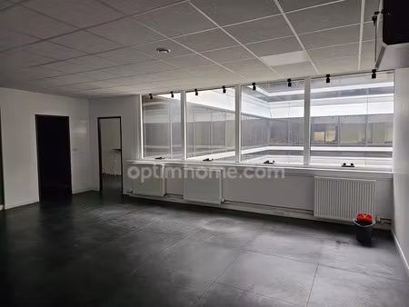location locaux professionnels 1 pièce 70 m² à cergy (95000)  1 196 €